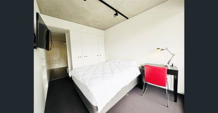 Tastefully Furnished Southbank Stunner in the Heart of the Arts Precinct - Photo 2