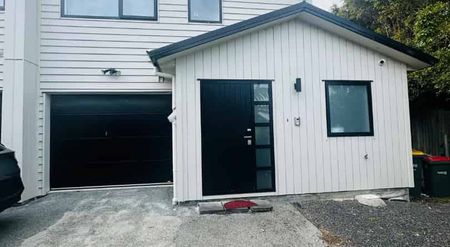 Spacious Modern Living in a Premium Location - Photo 4