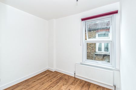 2 Bed Flat, Mount Pleasant Road, N17 - Photo 3