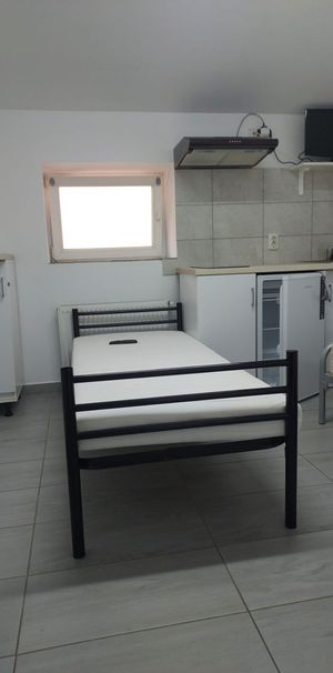 Proprietar inchiriez garsoniere pentru 1-3 muncitori - Photo 1