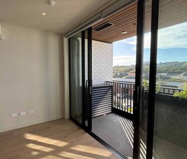 One bedroom Apartment + Carpark in desirable Elementum for rent - Photo 5