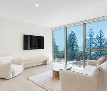 Luxury and comfort in the heart of Burleigh Heads - Fully Furnished - Photo 1