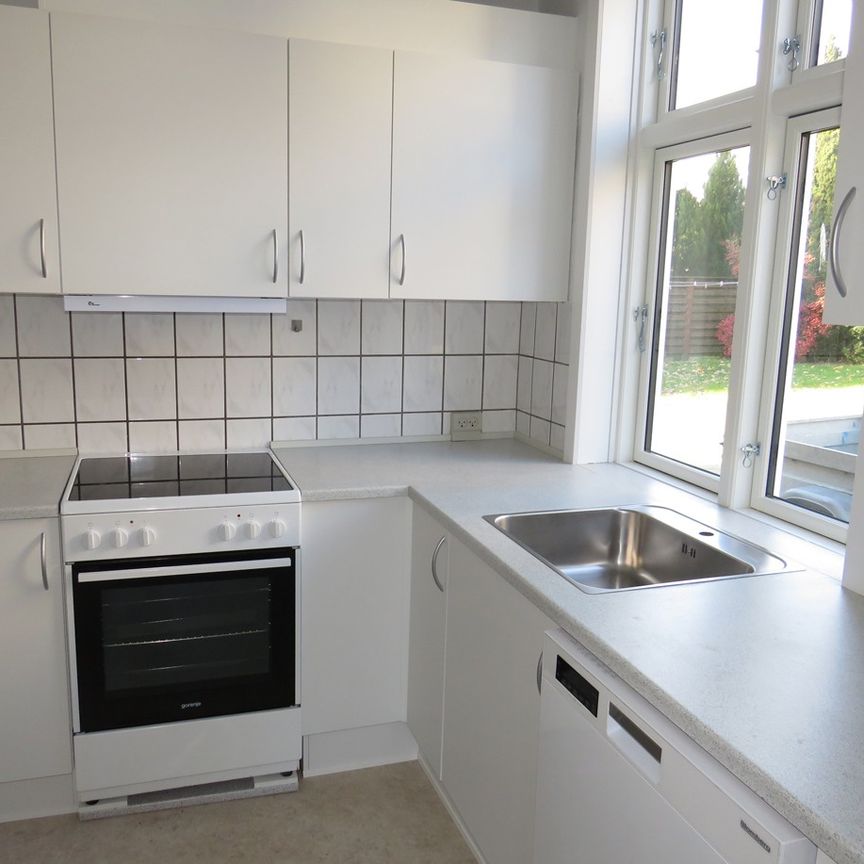 Middagshøjvej 18 - Photo 1