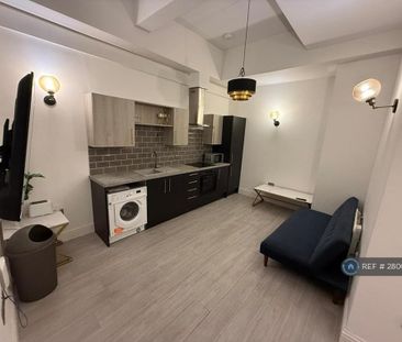 1 bedroom flat to rent - Photo 2