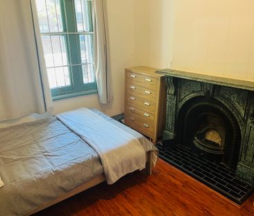 Darlington - Photo 2