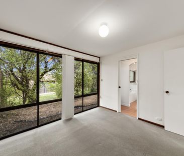 17 Goddard Crescent, Holt ACT 2615 - House For Rent | Domain - Photo 6