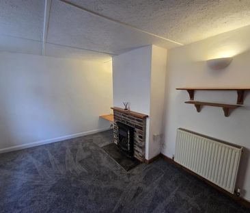 2 bedroom end of terrace house to rent - Photo 1