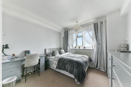 2 Bed Flat, Tilford House, SW2 - Photo 4