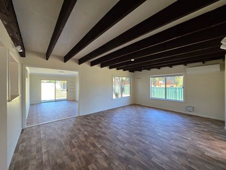 Beautifully Presented Four-Bedroom Home in a Quiet Location - Photo 3