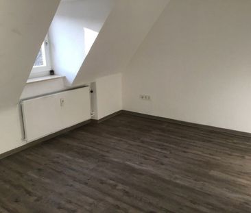 Schöne, renovierte DG-Wohnung in Eichholz - Foto 1