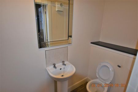 1 bedroom flat to rent - Photo 5