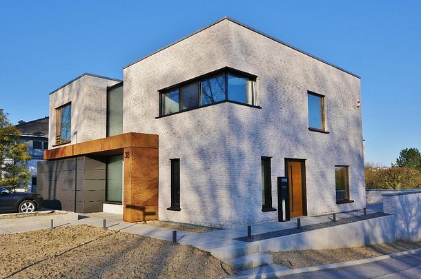 Sie suchen das Besondere ? Exklusive 2-Zimmer Terrassenwohnung in bester Lage des Haaner Musikantenviertels - Photo 1