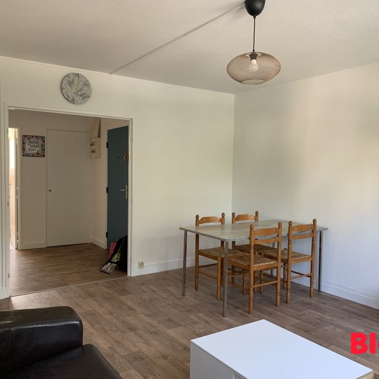 Location Appartement 5 pièces 91m² RENNES 35000 - Photo 1