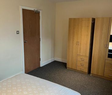 1 bedroom in a house share to rent - Photo 6