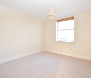 Stanley Road, Teddington, TW11 - Photo 4