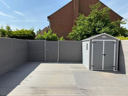 4 bedroom terraced house to rent - Photo 3