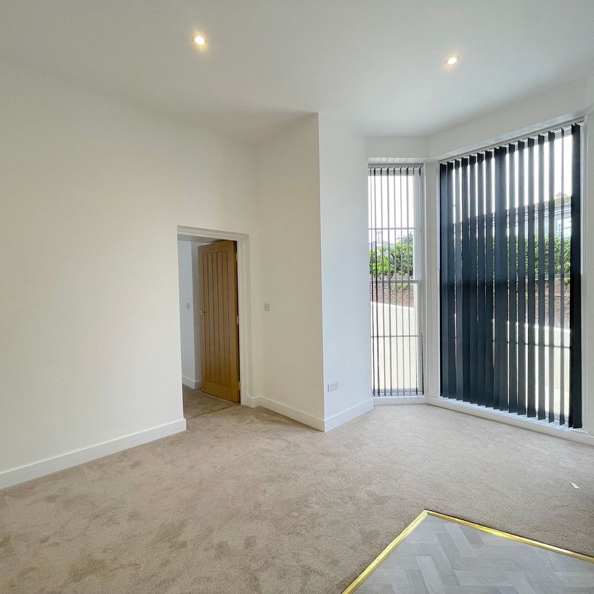 1 bed ground floor flat to rent in Abbey Road, Torquay, TQ2 - Photo 1