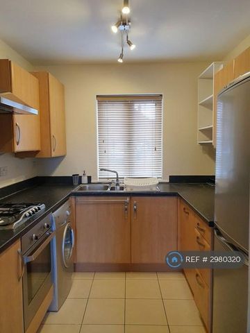 3 bedroom end of terrace house to rent - Photo 5