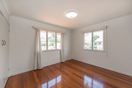 199 Hamilton Road, Wavell Heights QLD 4012 - House For Rent | Domain - Photo 2