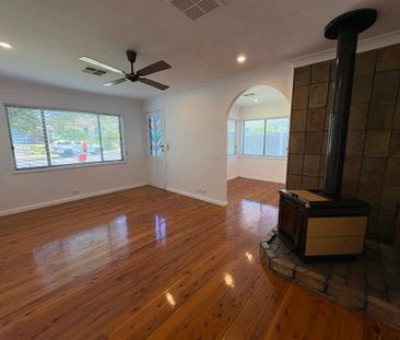 Three Bedroom Home in Ideal Location - Photo 2