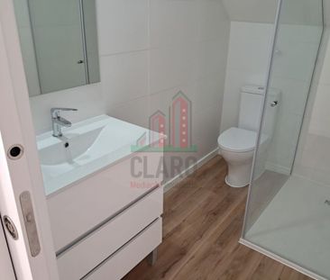 Coimbra, Lisbon - Photo 6