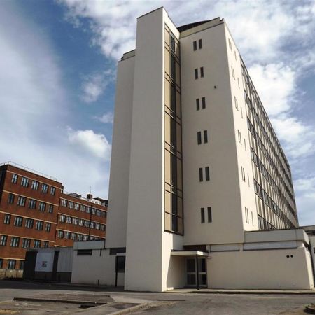 Studio to rent - Photo 4