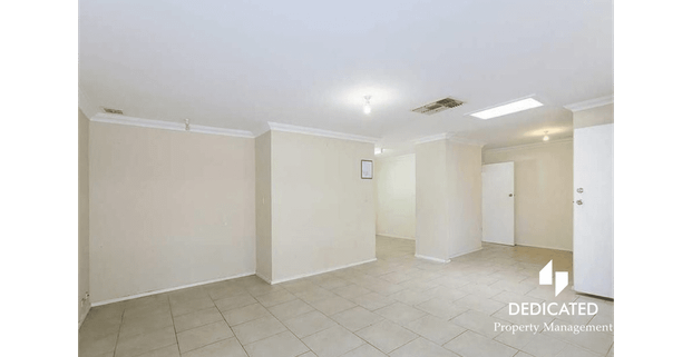 Spacious Family Living in a Quiet Kelmscott Pocket - Photo 1