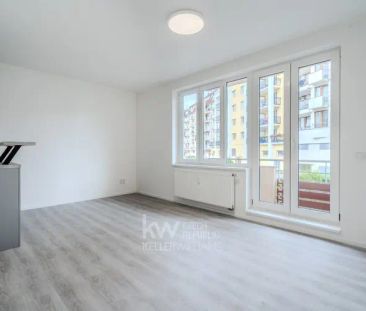 Útulný byt 2+kk s balkonem a sklepem, Praha – Kyje - Fotografie 4