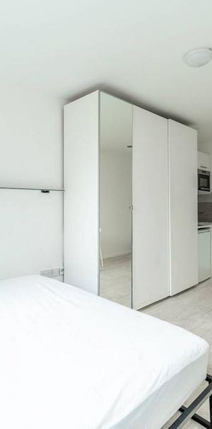 Studio to rent - Photo 1