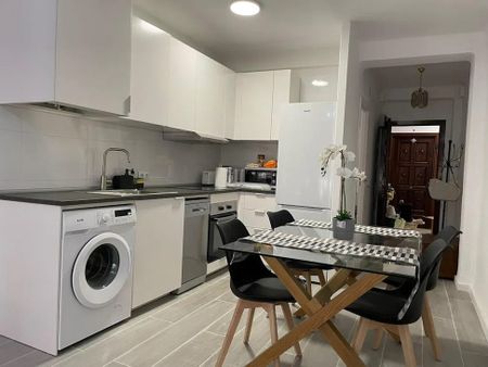 Calle Cura Merino, Málaga, Andalusia 29014 - Photo 5