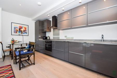 2 bedroom flat to rent - Photo 2