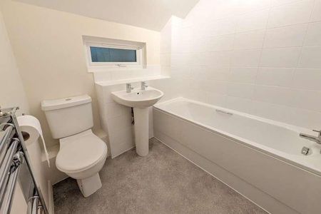 Knaphill, Woking, Surrey, GU21 - Photo 5