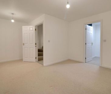 4 bedroom terraced house to rent - Photo 2