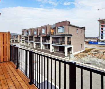 For Lease - 157 Blick Crescent, Aurora, Ontario - Photo 6
