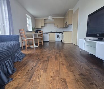 2 Bed Flat, Pipkin Court, CV1 - Photo 3