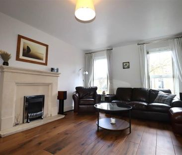 19 Lady Wallace Road, Lisburn, BT28 3WS - Photo 3