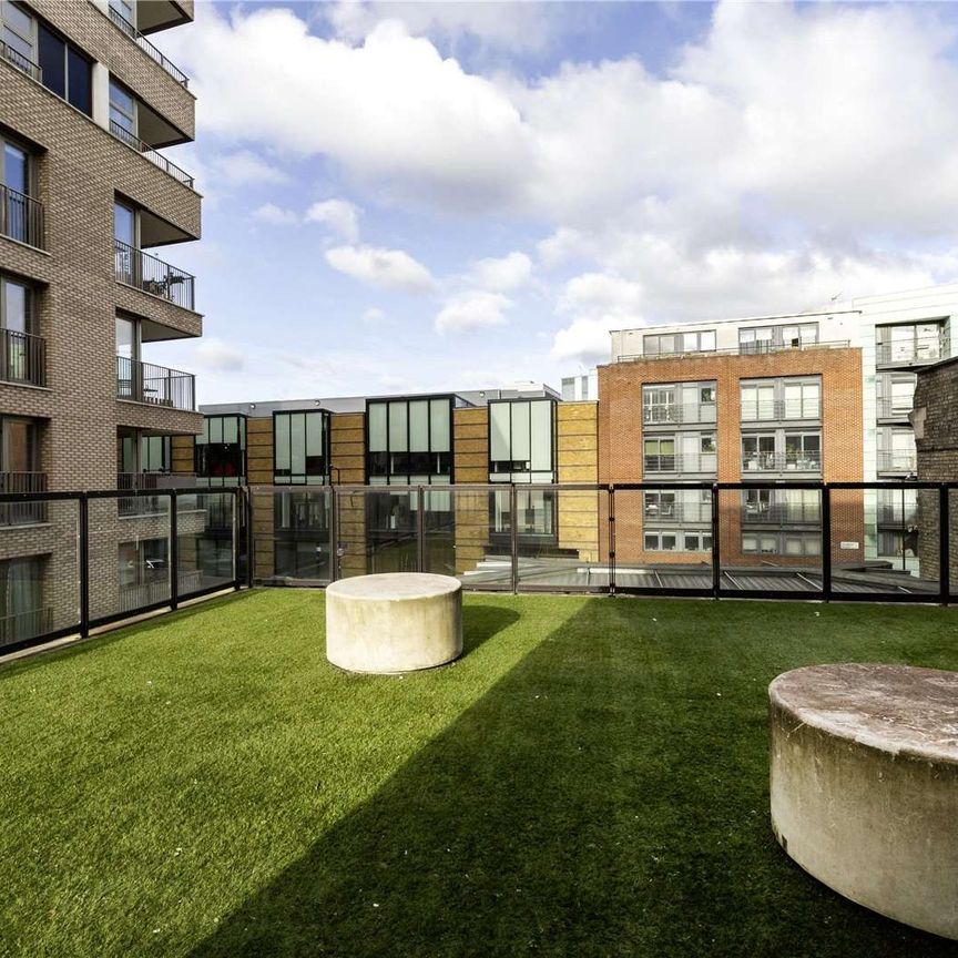 Large two bedroom apartment in a fantastic new development in the heart of Islington - Photo 1