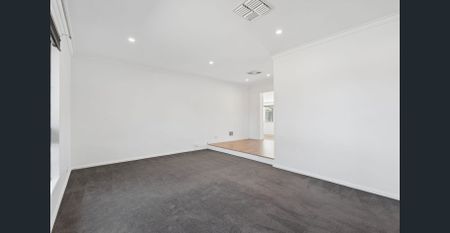FAMILY HOME - Photo 2