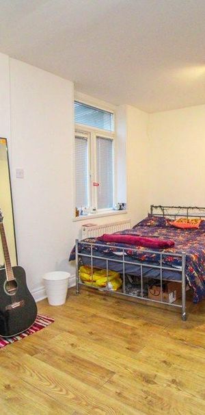 Studio to rent - Photo 1