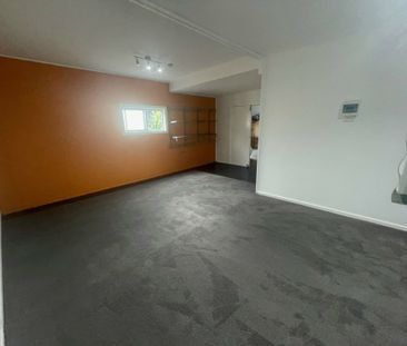 Quaint bed-sit in South Tamworth - Photo 6