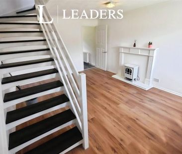 2 bedroom semi-detached house to rent - Photo 2