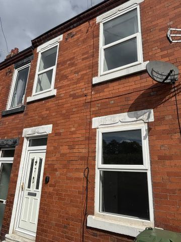 3 bedroom terraced house to rent - Photo 2