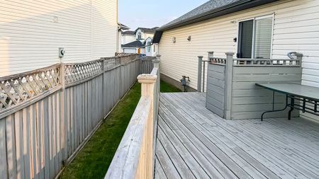 Backs Onto Green Space In Monterey Park – Spacious 4 Level Split With Double Garage - Photo 5