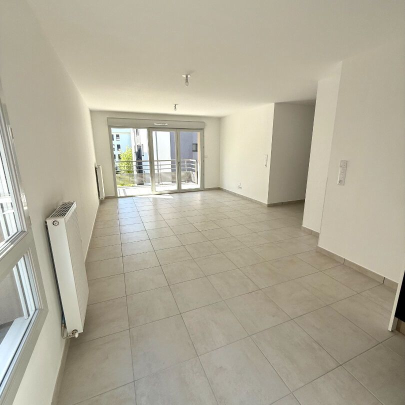 Apartment - Photo 1