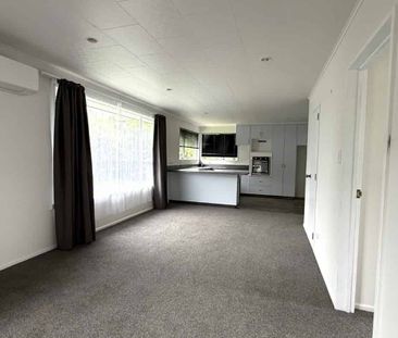 3 Bedroom home in Waikawa - Photo 2