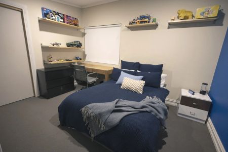 8 Cecil Street, Brighton East VIC 3187 - House For Rent | Domain - Photo 4