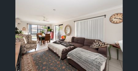 BEAUTIFUL FAMILY HOME CALLING FOR YOU! - Photo 3