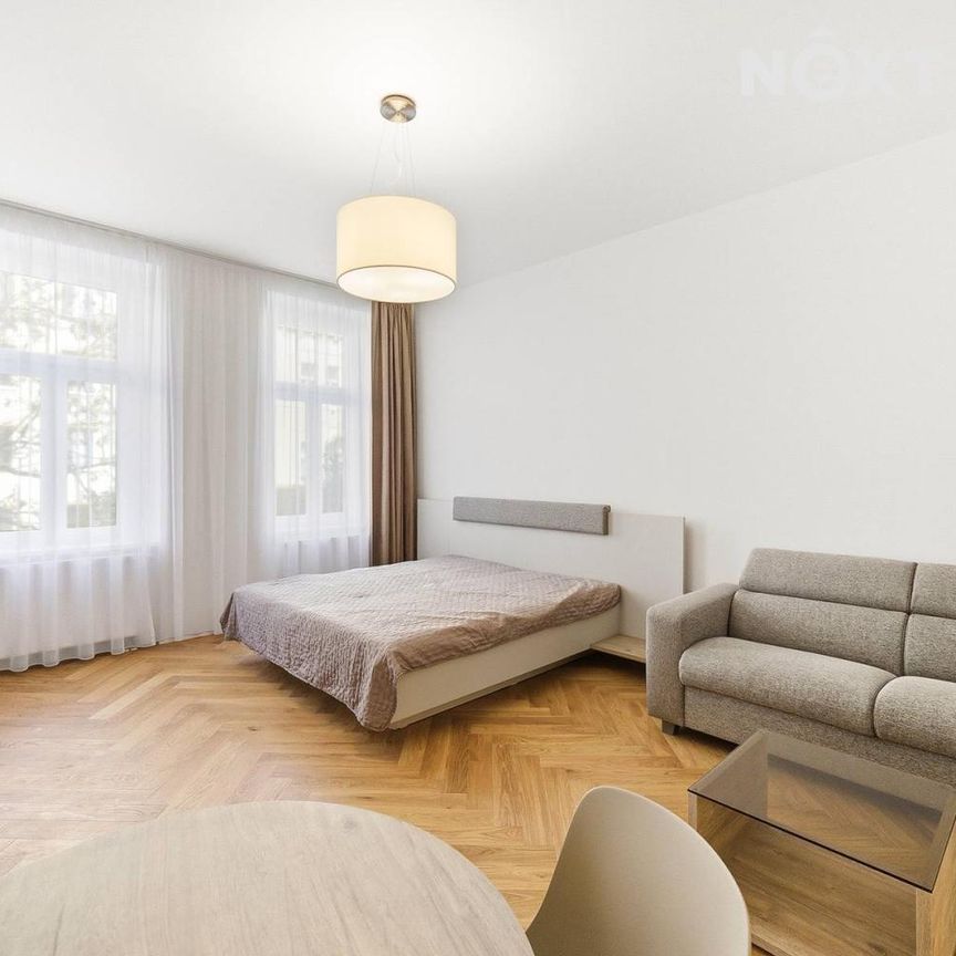 Pronájem bytu 2+kk 44 m², Velehradská 1320, Praha - Photo 1