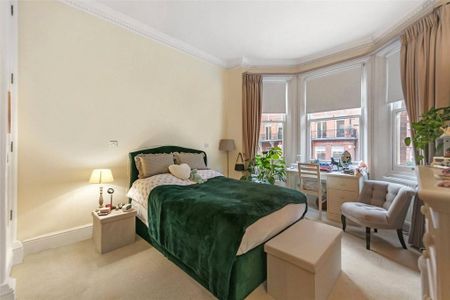 3 bedroom flat to rent - Photo 5