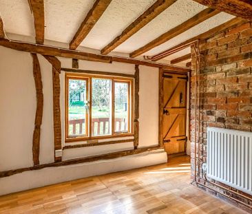 4 bedroom detached house to rent - Photo 2